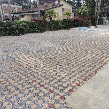 Hotel Meuble Nazionale Lignano Sabbiadoro Ngoại thất bức ảnh