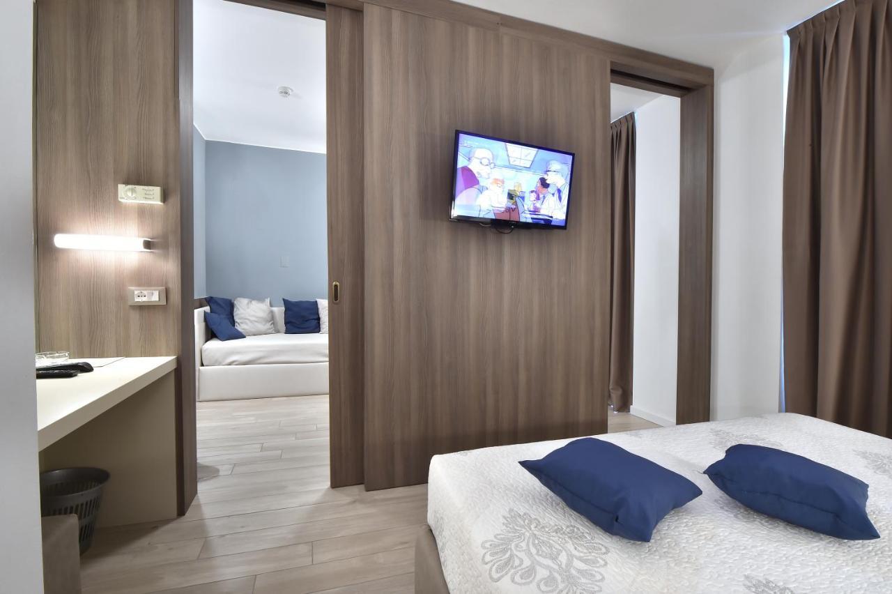 Hotel Meuble Nazionale Lignano Sabbiadoro Ngoại thất bức ảnh