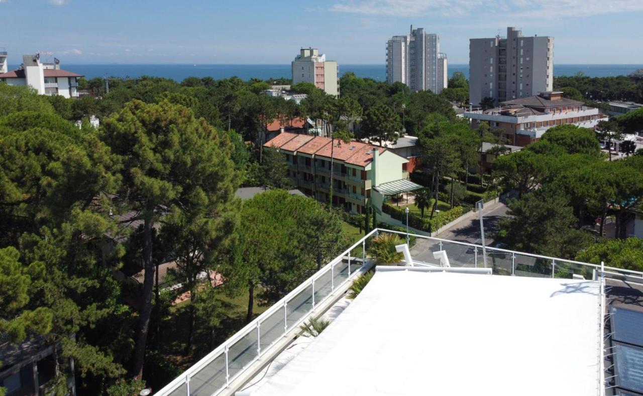 Hotel Meuble Nazionale Lignano Sabbiadoro Ngoại thất bức ảnh