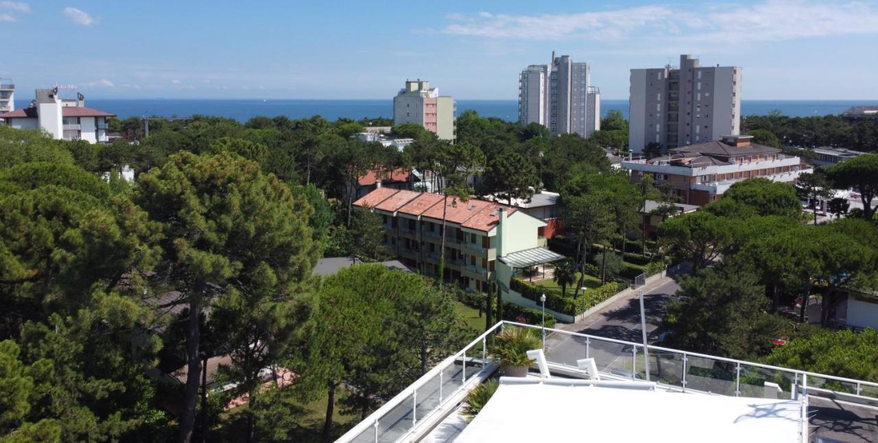 Hotel Meuble Nazionale Lignano Sabbiadoro Ngoại thất bức ảnh